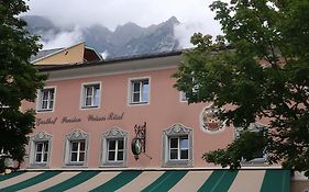 Weisses Roessel-Cavallo Bianco